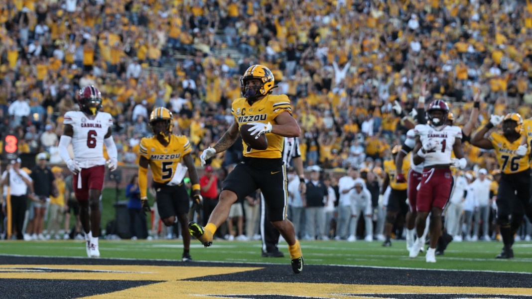 Explosive First Half Leads No. 20 Missouri Past South Carolina