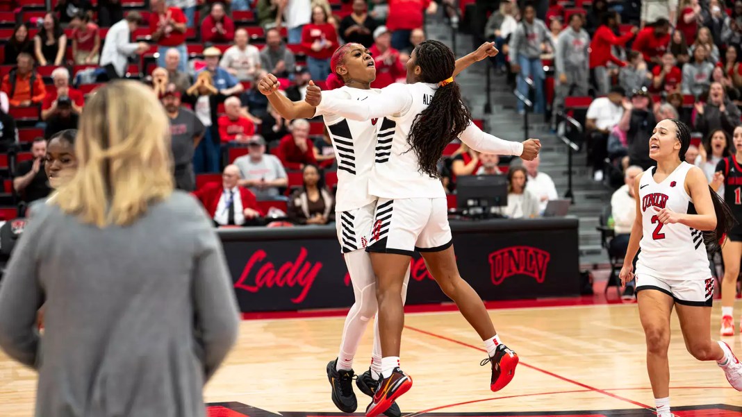Lady Rebels Edge Wolf Pack in Silver State Showdown Lady Rebels Edge Wolf Pack in Silver State Showdown