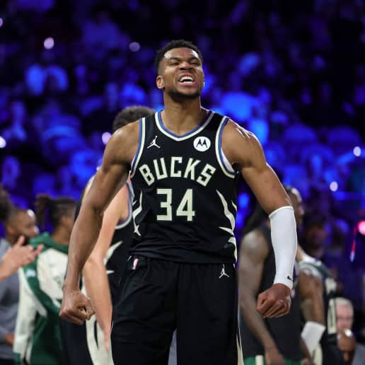 Should the Milwaukee Bucks Trade Giannis Antetokounmpo?