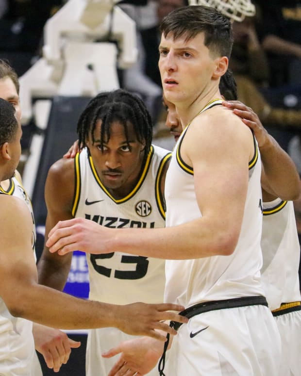 Missouri Falls to Memphis After Second Half Offensive Struggles Missouri Falls to Memphis After Second Half Offensive Struggles