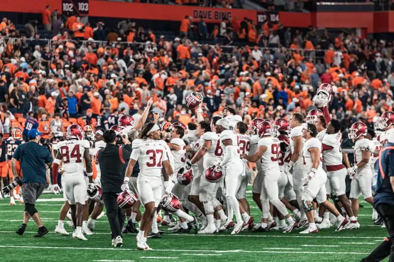 Run Game Stalls & Turnovers Amass in Syracuse’s First Loss Run Game Stalls & Turnovers Amass in Syracuse’s First Loss