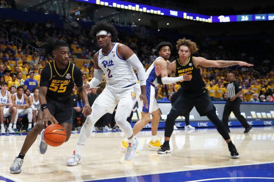 Duo of Graduate Seniors Lead Missouri Past Pittsburgh in SEC/ACC Challenge